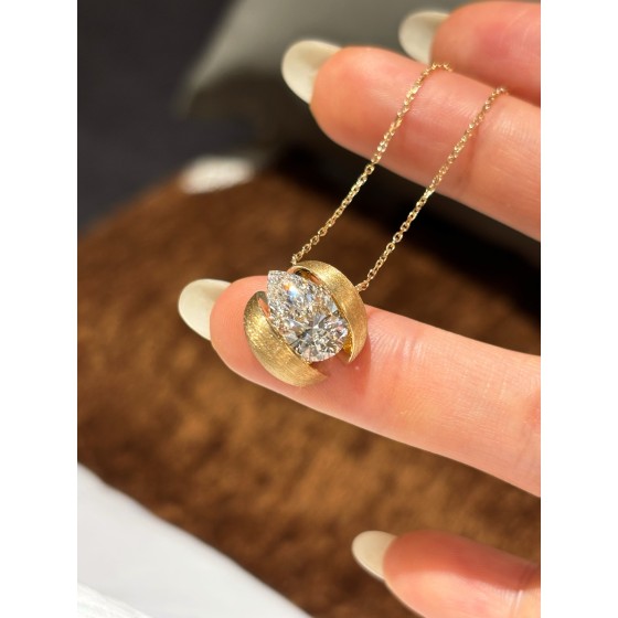 18K Gold Lab Grown Diamond Pear Shaped Necklace Center Stone: 2.02ct/1 Total Weight: 5.26g